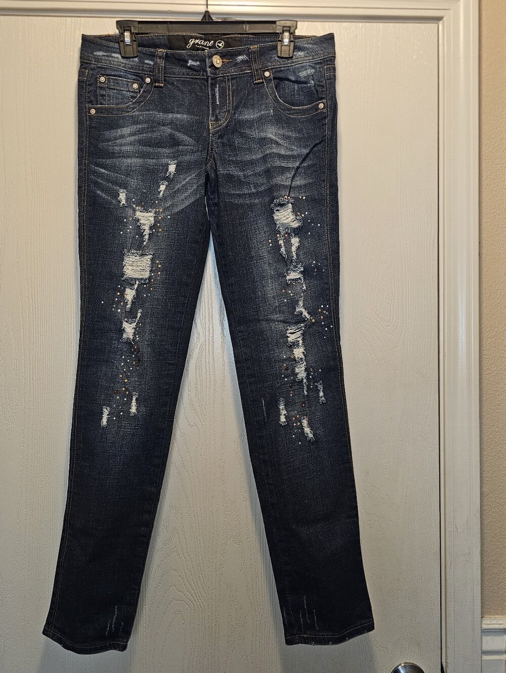 Grane Premium Distressed Y2K Jeans Rhinestone Embellishments Size 9 Denim Pants